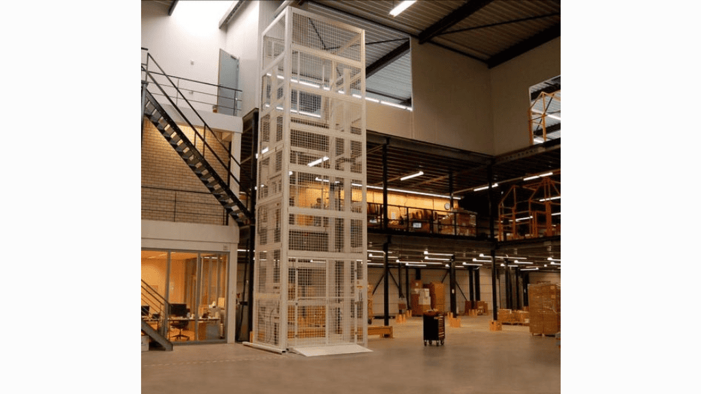 cargo lift